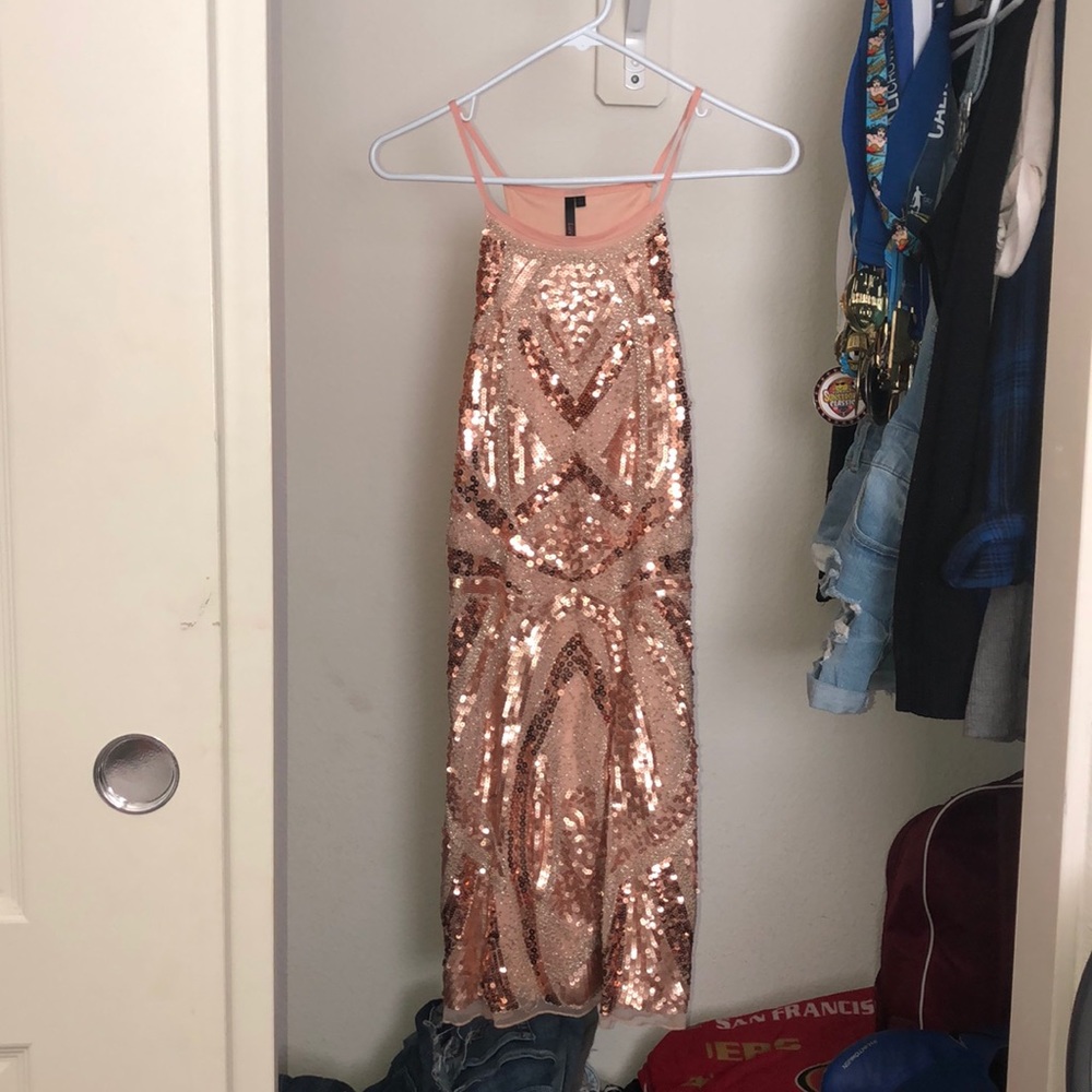 shiny beautiful dress. makes you stand out !
